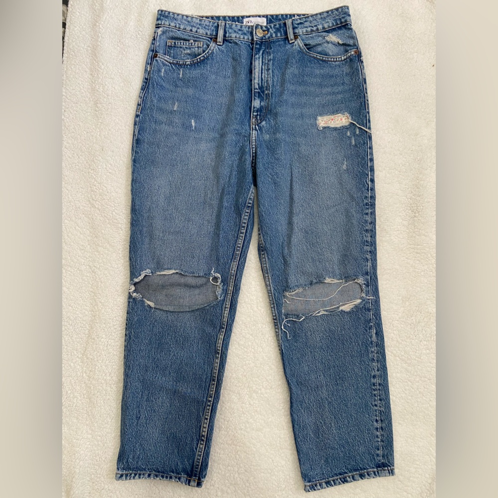 Zara Womens Distressed Denim Straight Leg with Cute Floral Patch